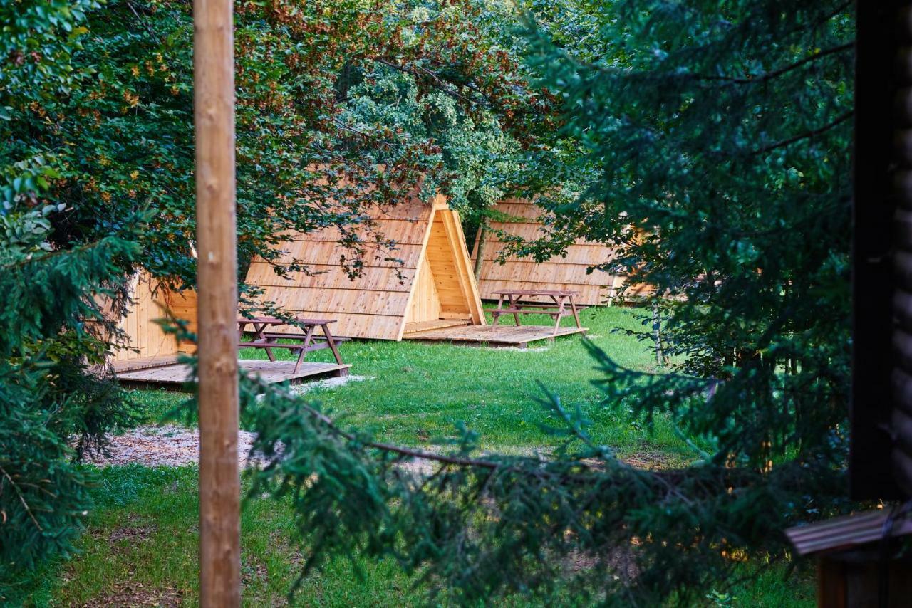 Glamping Village - Speleo Camp Logatec Exterior foto